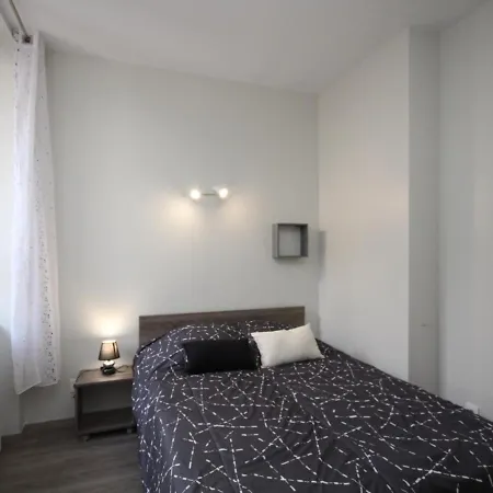 T2 Avec Ascenseur Et Wifi Au Mont-dore - Fr-1-608-63 Apartment Le Mont-Dore